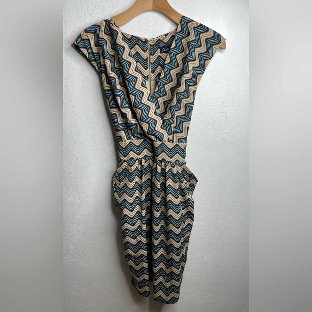 Closet BLU London Women’s Tie Back Sleeveless V Neck Zipper Back dress